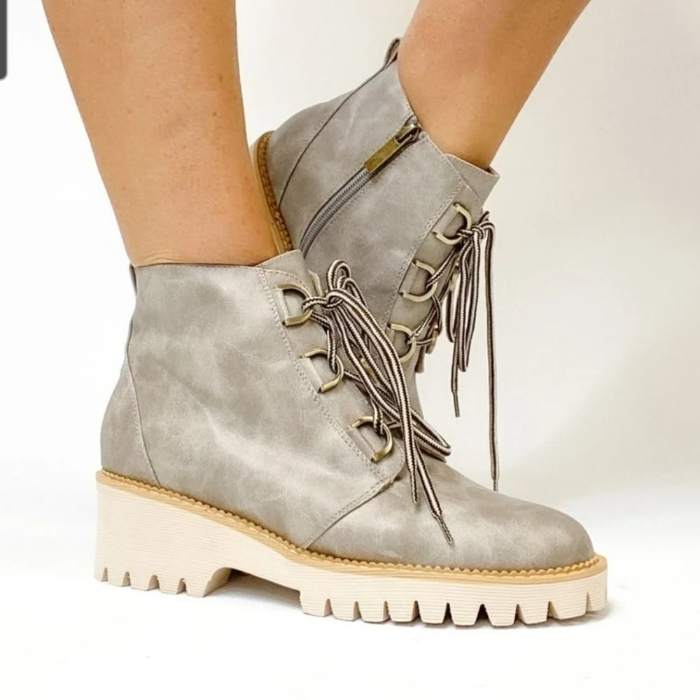 Corky's Trail Ride Boots In Light Grey NEW Womens Size 8